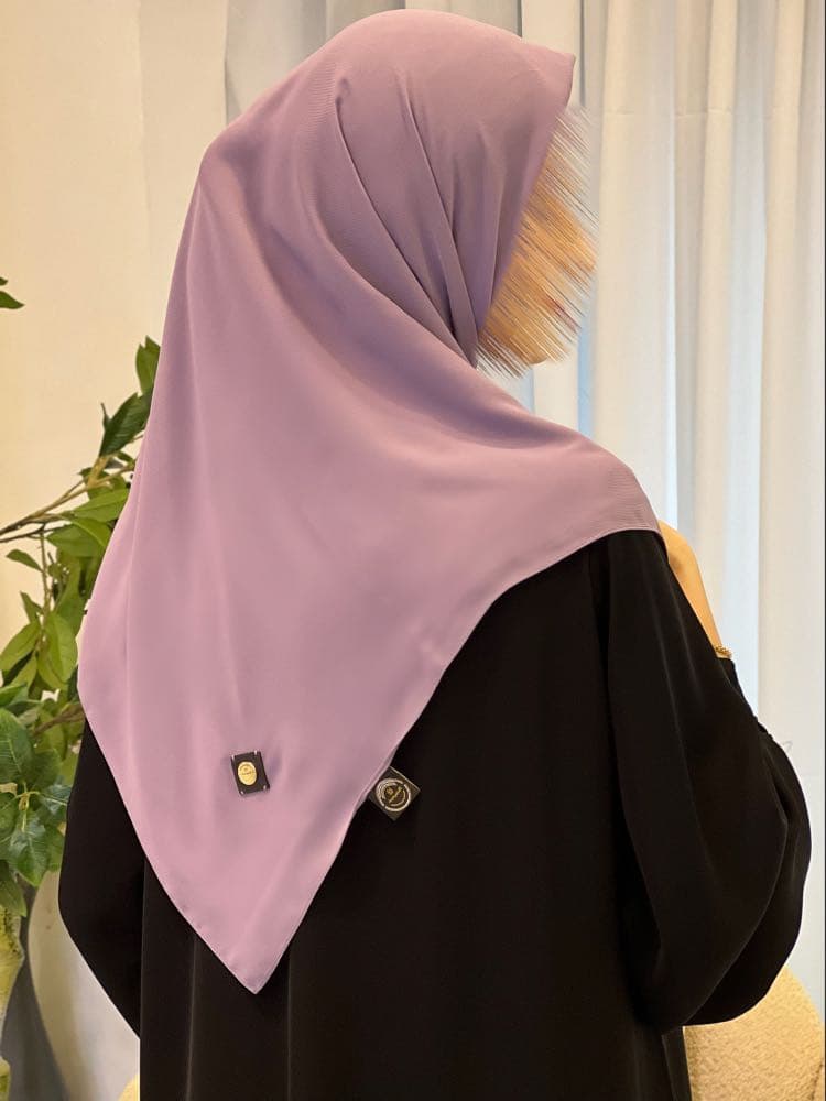 شاربة دجي الليل