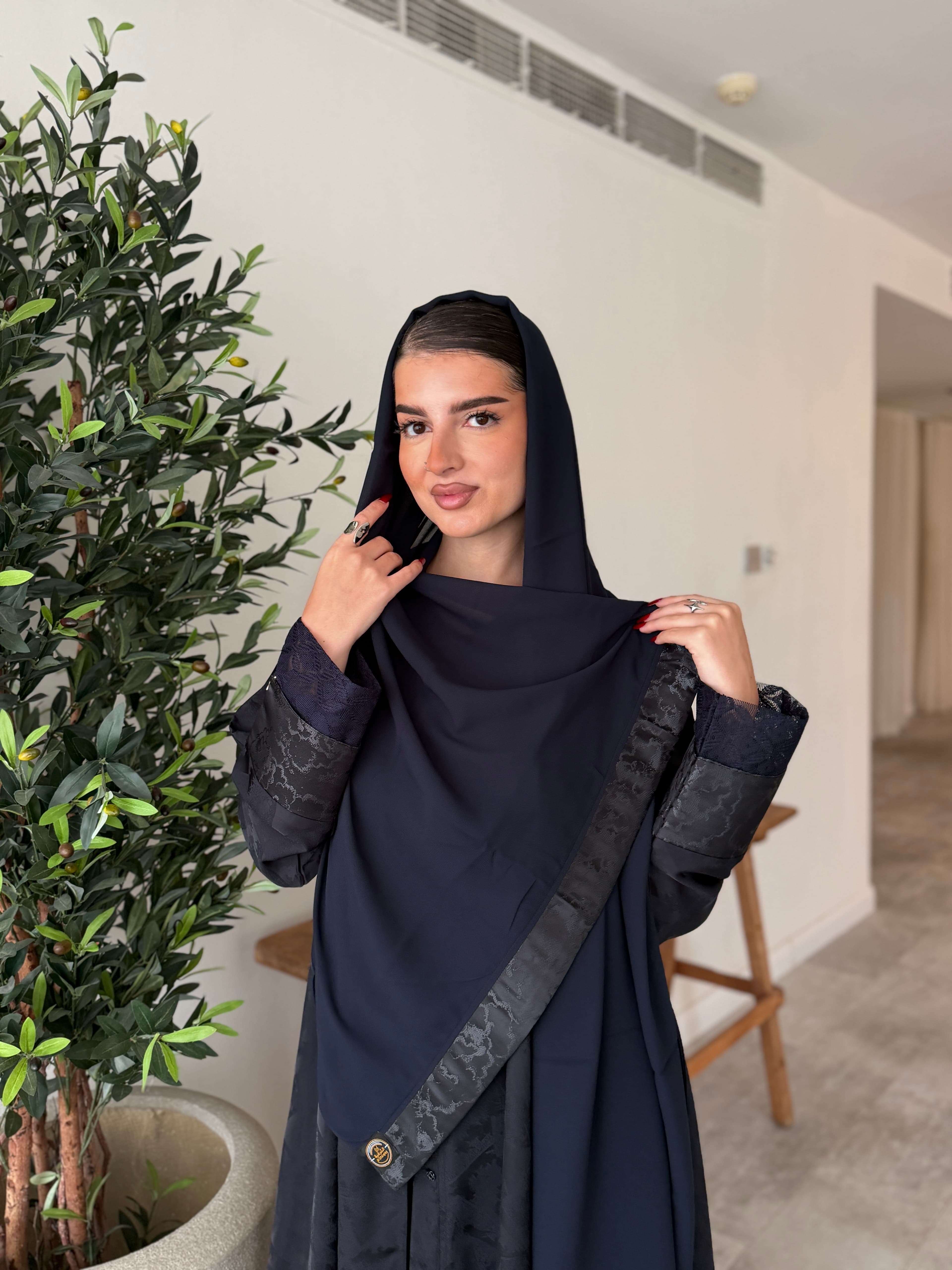 عباية دانتيل ماريا اسود