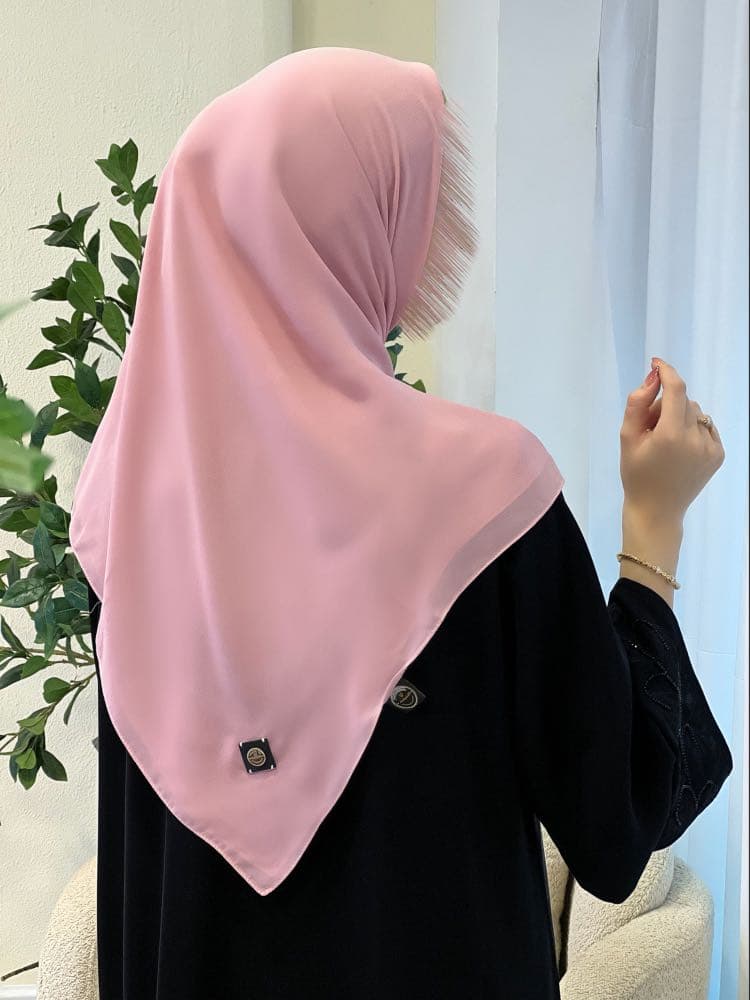 شاربة دجي الليل