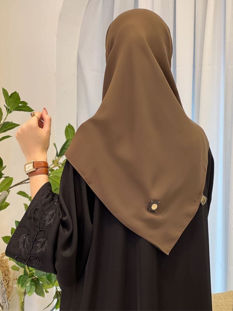 شاربة دجي الليل