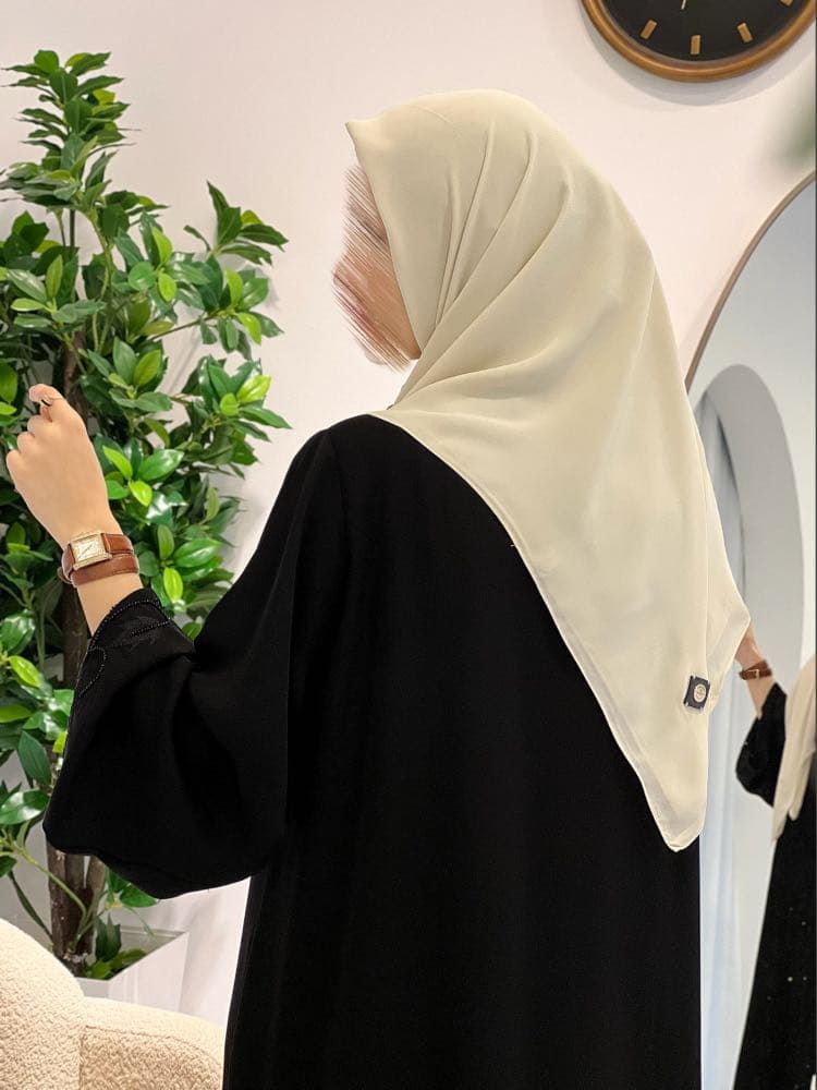 شاربة دجي الليل